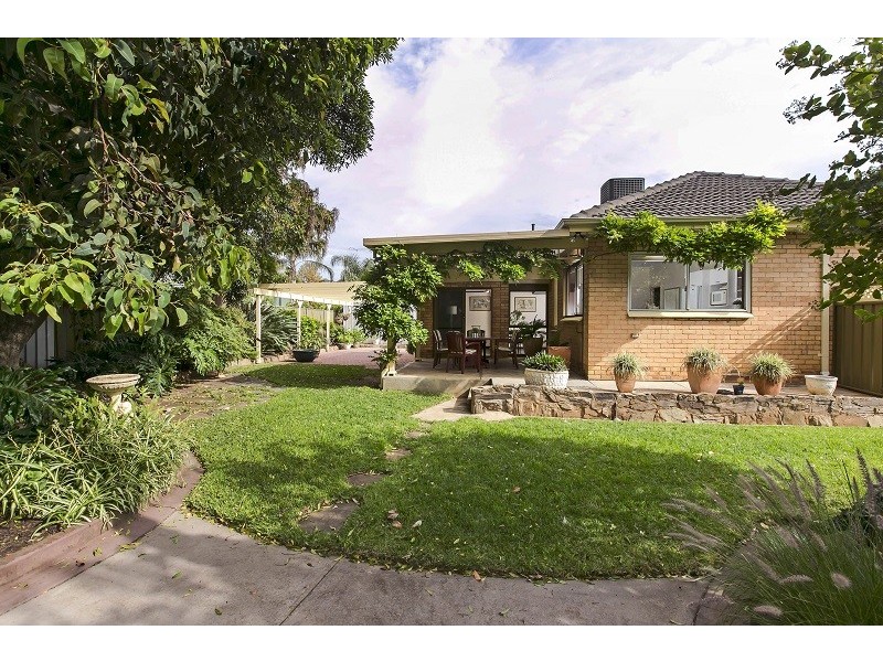 11 Read Street, North Brighton SA 5048