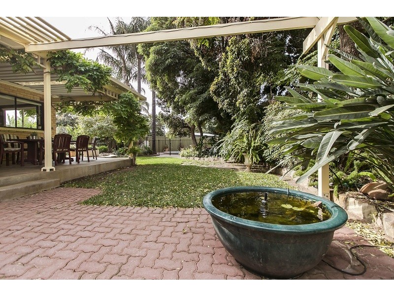 11 Read Street, North Brighton SA 5048