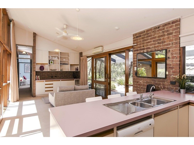 1 Willunga Close, Eden Hills SA 5050