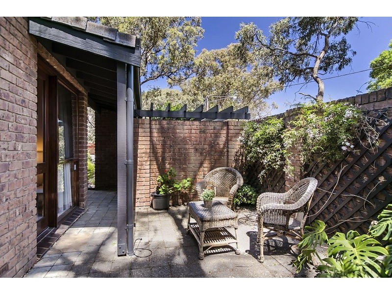 1 Willunga Close, Eden Hills SA 5050