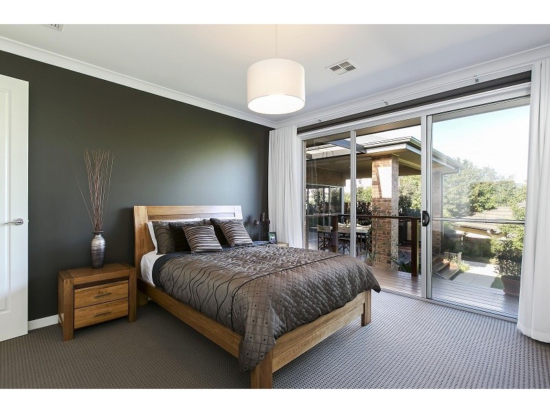 4 Brookman Crescent, Craigburn Farm SA 5051