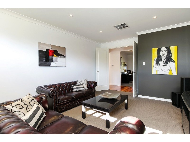 4 Brookman Crescent, Craigburn Farm SA 5051