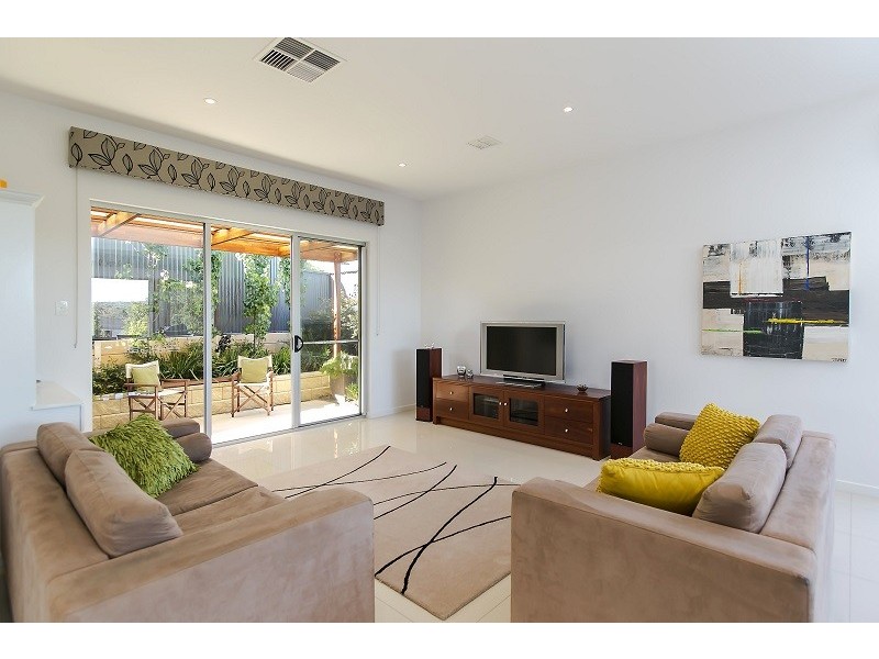 4 Brookman Crescent, Craigburn Farm SA 5051