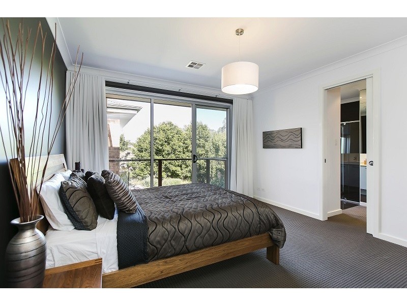 4 Brookman Crescent, Craigburn Farm SA 5051