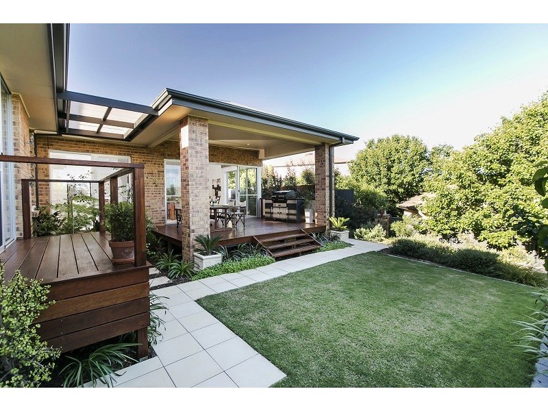 4 Brookman Crescent, Craigburn Farm SA 5051