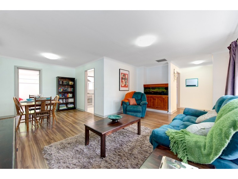 100 Fairlie Drive, Flagstaff Hill SA 5159