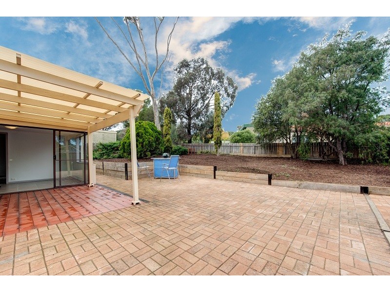 100 Fairlie Drive, Flagstaff Hill SA 5159