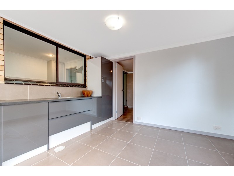 100 Fairlie Drive, Flagstaff Hill SA 5159