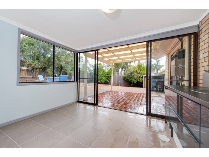 100 Fairlie Drive, Flagstaff Hill SA 5159