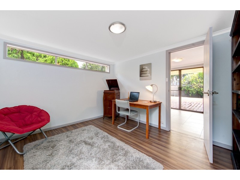 100 Fairlie Drive, Flagstaff Hill SA 5159