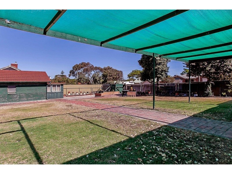 218 Lady Gowrie Drive, Largs Bay SA 5016