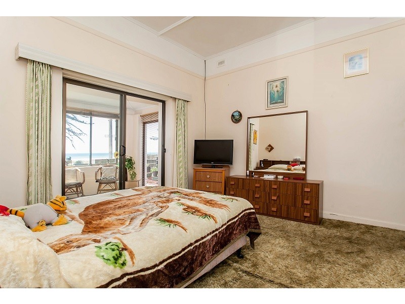 218 Lady Gowrie Drive, Largs Bay SA 5016