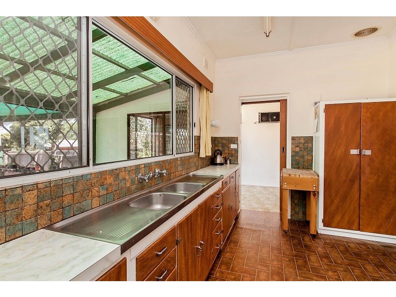 218 Lady Gowrie Drive, Largs Bay SA 5016