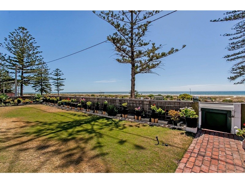 218 Lady Gowrie Drive, Largs Bay SA 5016