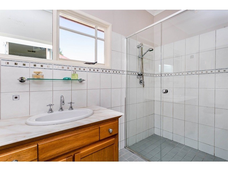 2 Fairview Road, Crafers SA 5152