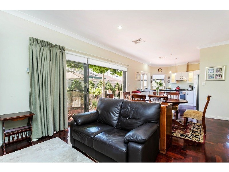 7 Old Beach Road, Brighton SA 5048