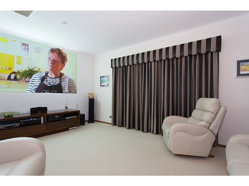 4 Coast View Court, Chandlers Hill SA 5159