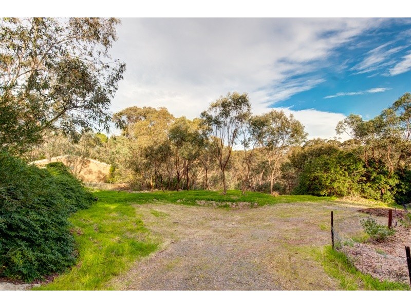 1A Yalpara Street, Eden Hills SA 5050