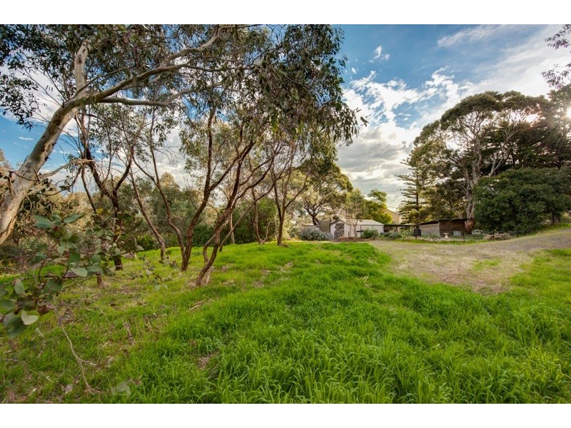 1A Yalpara Street, Eden Hills SA 5050