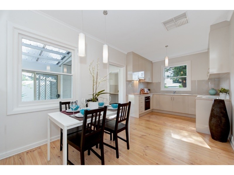 8 Marleycombe Road, Elizabeth Vale SA 5112