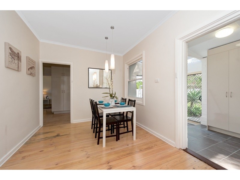 8 Marleycombe Road, Elizabeth Vale SA 5112