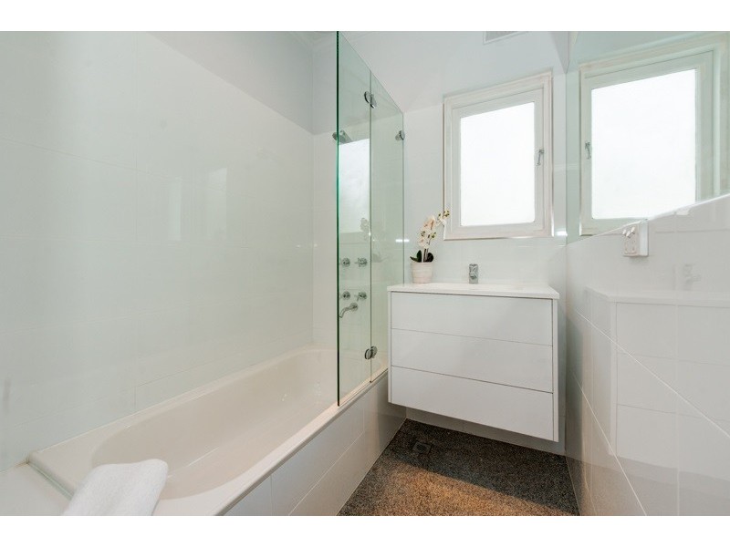 8 Marleycombe Road, Elizabeth Vale SA 5112