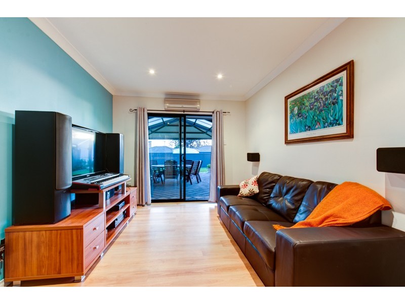 6 Melinda Crescent, Paradise SA 5075