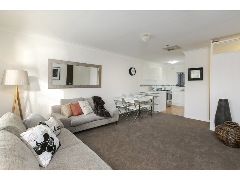 2/17 Richard Avenue, Mitchell Park SA 5043