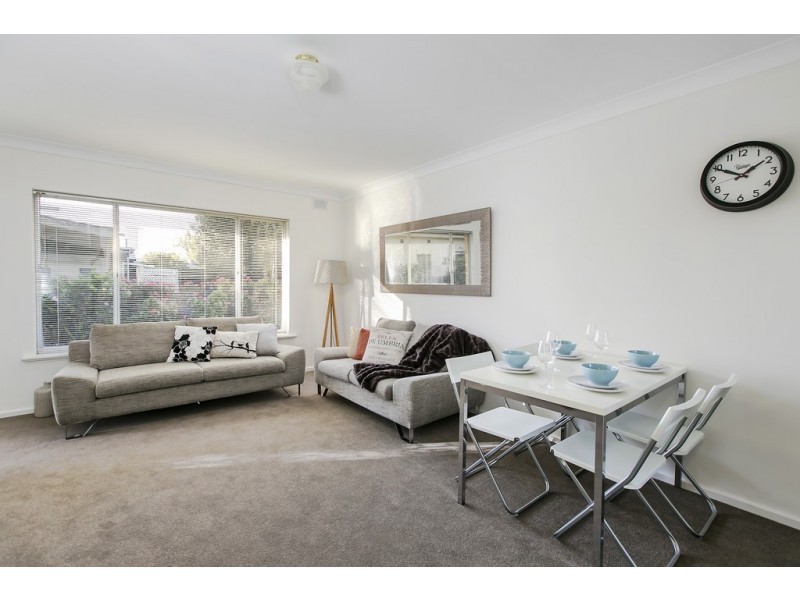 2/17 Richard Avenue, Mitchell Park SA 5043