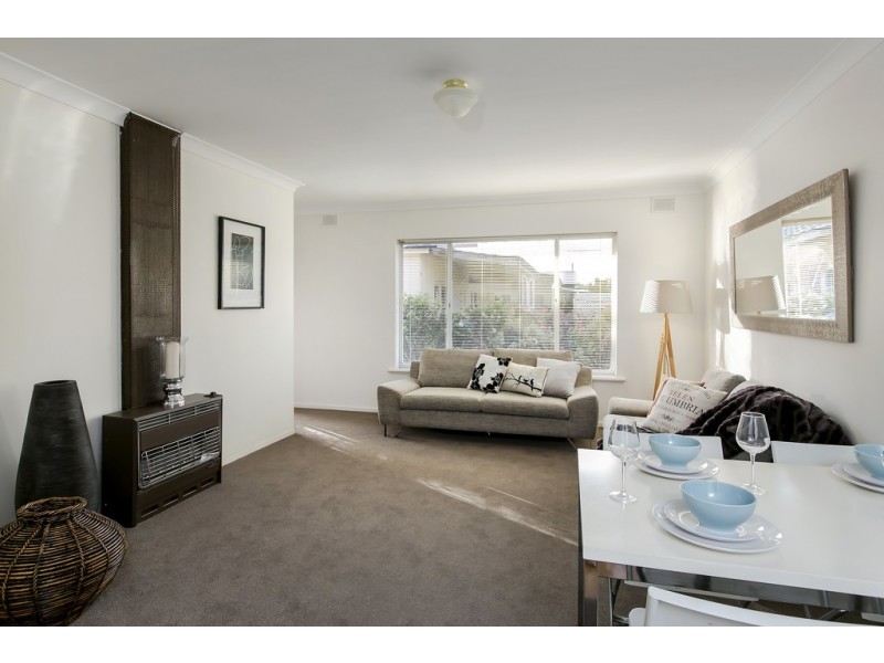 2/17 Richard Avenue, Mitchell Park SA 5043