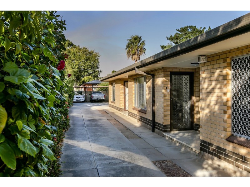 2/17 Richard Avenue, Mitchell Park SA 5043