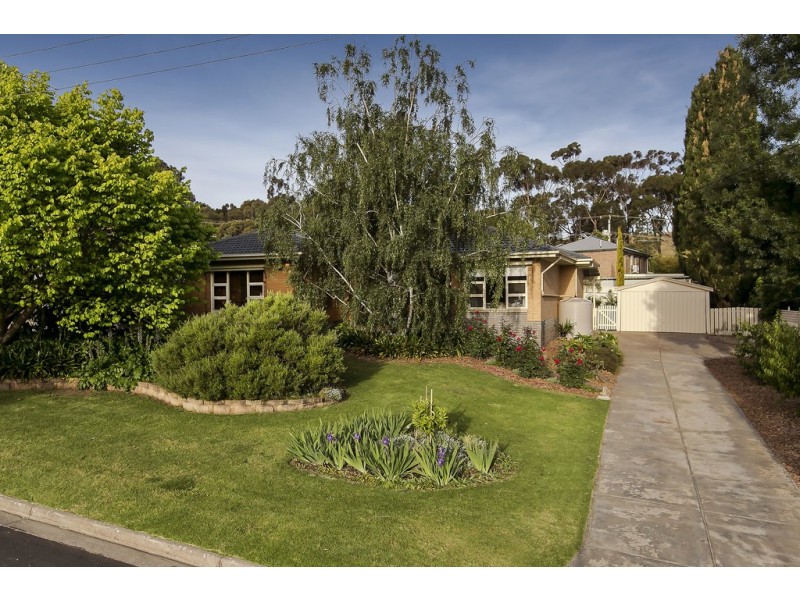 42 Roundaway Crescent, O’halloran Hill SA 5158