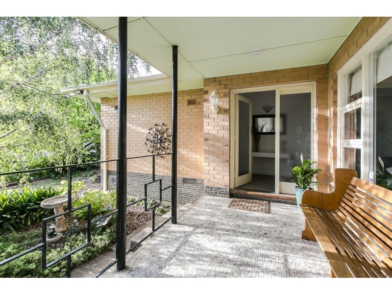 42 Roundaway Crescent, O’halloran Hill SA 5158