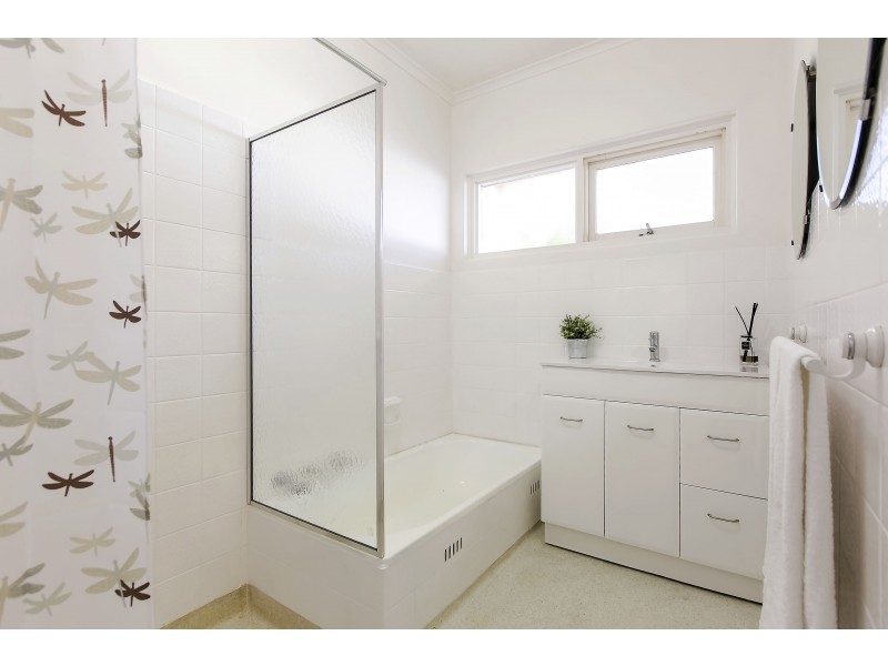 42 Roundaway Crescent, O’halloran Hill SA 5158