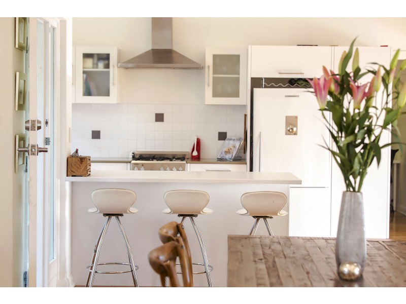 8 Carruth Road, Torrens Park SA 5062