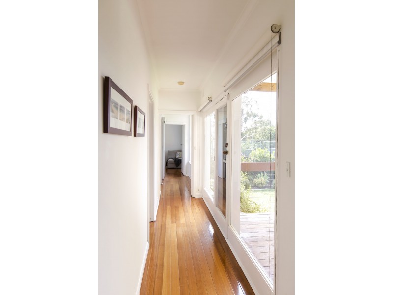 8 Carruth Road, Torrens Park SA 5062