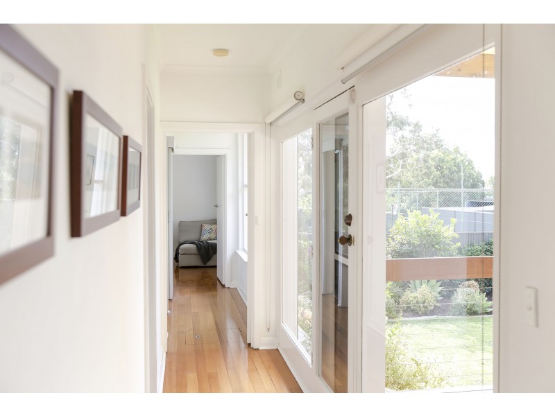 8 Carruth Road, Torrens Park SA 5062