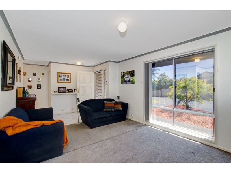 4 Hughes Court, Green Fields SA 5107