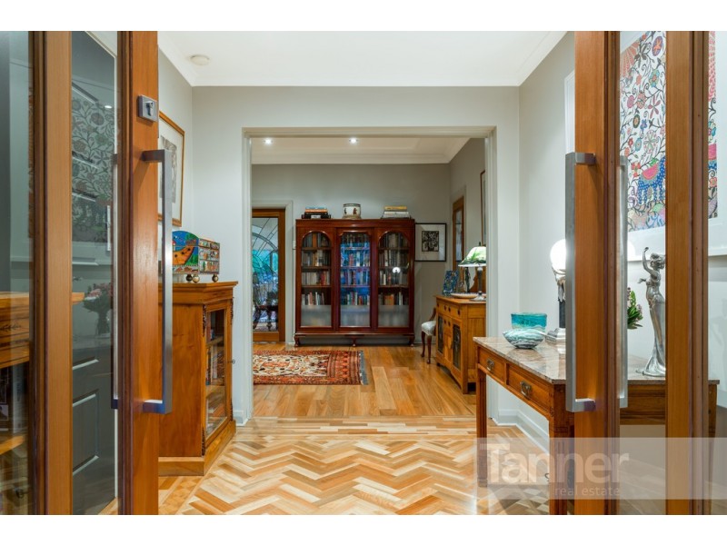 1 Lochness Avenue, Torrens Park SA 5062