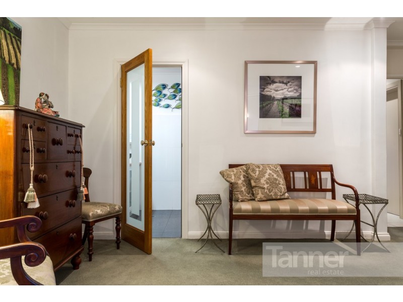 1 Lochness Avenue, Torrens Park SA 5062