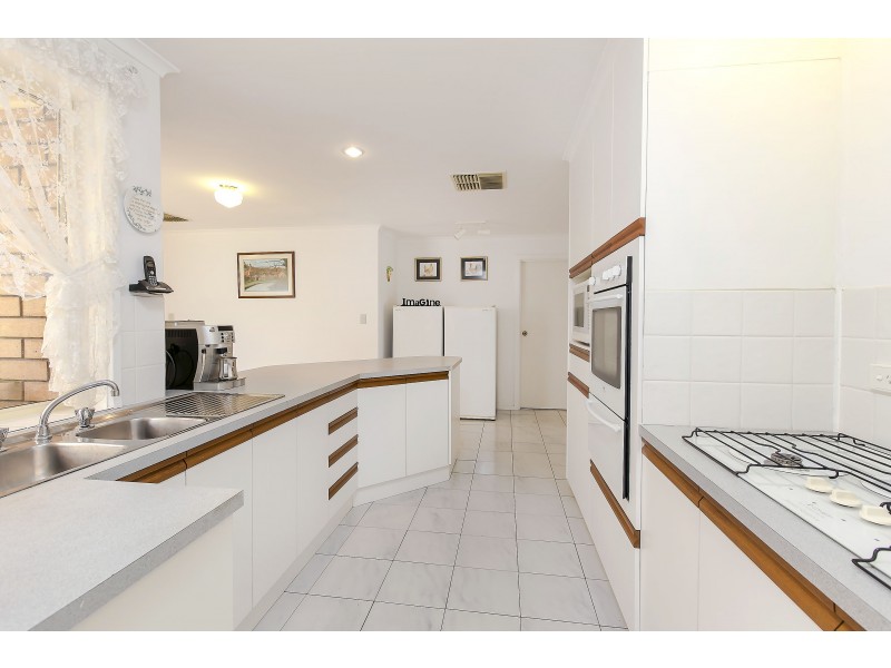 29 Clearwater Crescent, Seaford Rise SA 5169