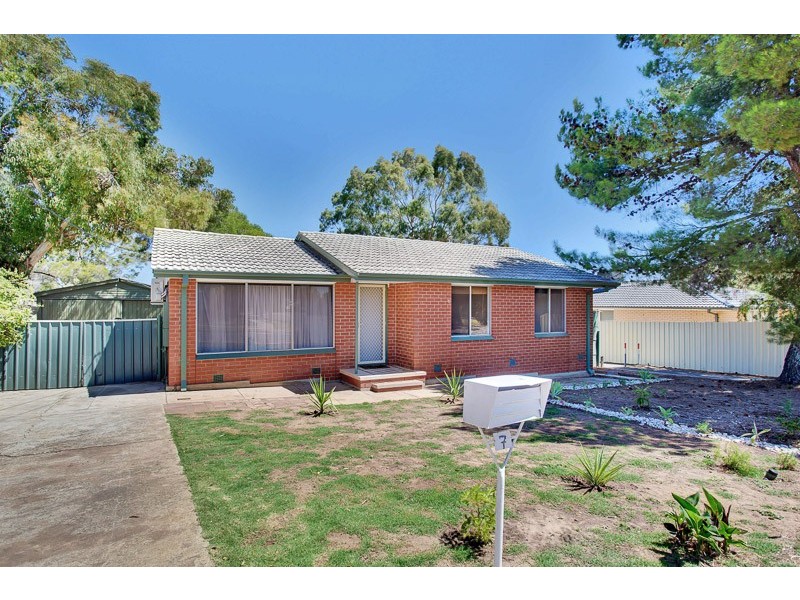7 Hugh Crescent, Morphett Vale SA 5162