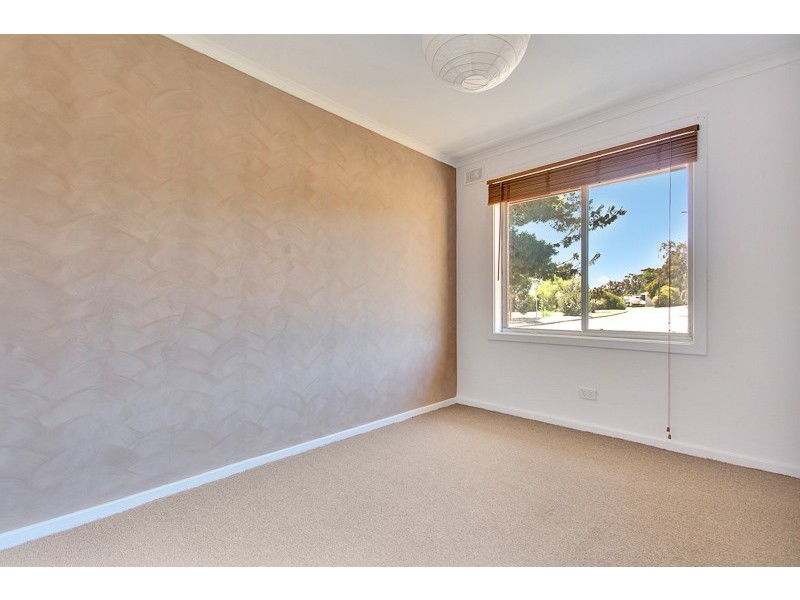 7 Hugh Crescent, Morphett Vale SA 5162