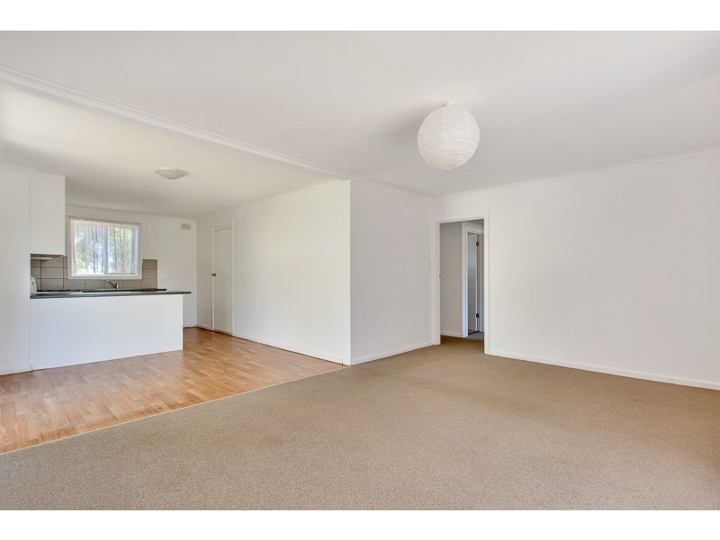 7 Hugh Crescent, Morphett Vale SA 5162