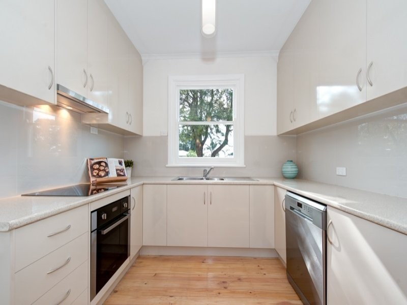 8 Marleycombe Road, Elizabeth Vale SA 5112