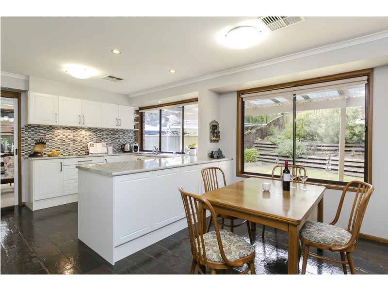 39 Woodlea Drive, Aberfoyle Park SA 5159