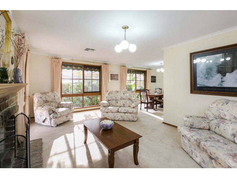 39 Woodlea Drive, Aberfoyle Park SA 5159