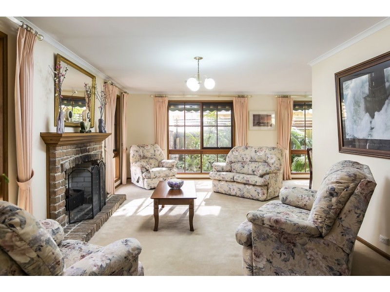 39 Woodlea Drive, Aberfoyle Park SA 5159