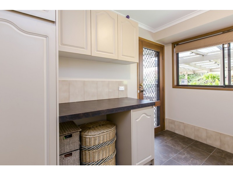 39 Woodlea Drive, Aberfoyle Park SA 5159