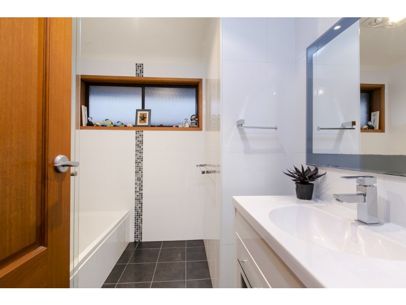 4 Advance Court, North Haven SA 5018